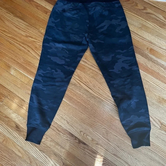 Athletic camouflage sweatpants - Picture 4 of 5